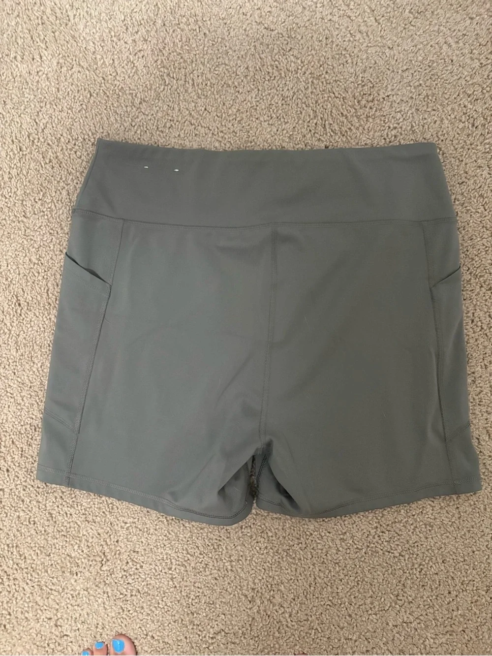 American Eagle The Everything Pocket Bike Short - Gray Green - Picture 3 of 3